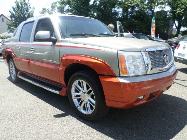 2002 Cadillac Escalade EXT 4dr 2.9L Twin Turbo AWD SUV
