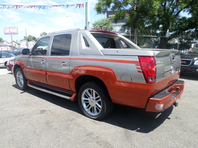 2002 Cadillac Escalade EXT 4dr 2.9L Twin Turbo AWD SUV