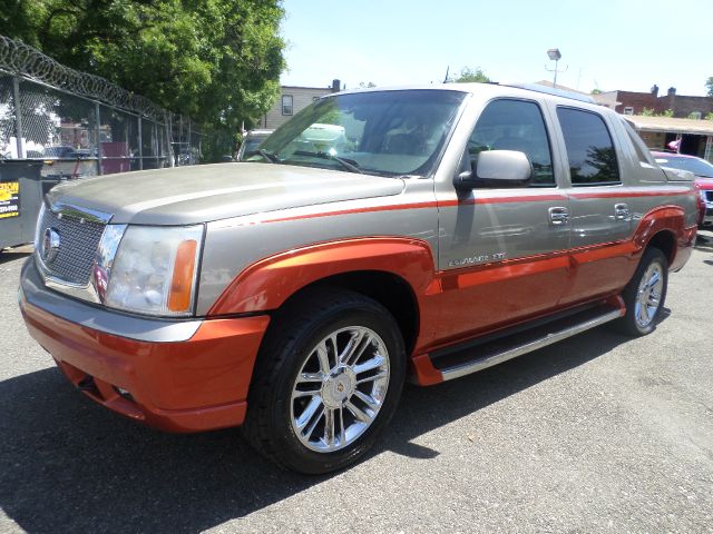 2002 Cadillac Escalade EXT 4dr 2.9L Twin Turbo AWD SUV