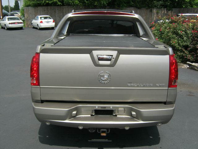 2002 Cadillac Escalade EXT Tech With Rear Entertainment