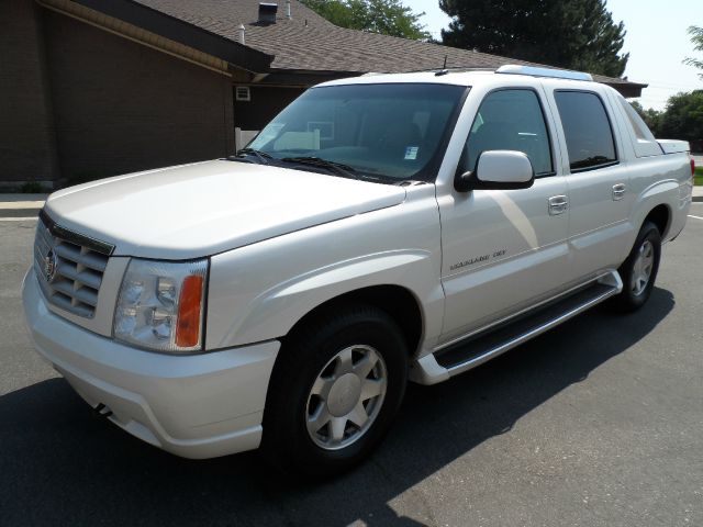 2002 Cadillac Escalade EXT Tech With Rear Entertainment