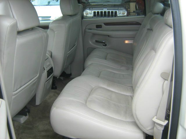 2002 Cadillac Escalade EXT Tech With Rear Entertainment