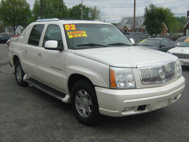 2002 Cadillac Escalade EXT Tech With Rear Entertainment