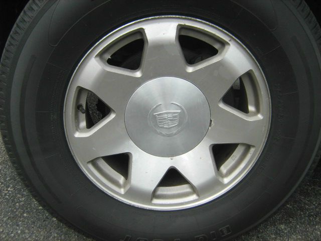 2002 Cadillac Escalade EXT Tech With Rear Entertainment