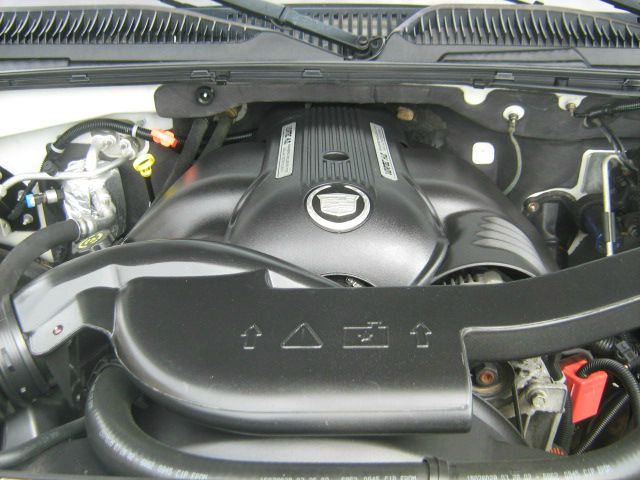 2002 Cadillac Escalade EXT Tech With Rear Entertainment