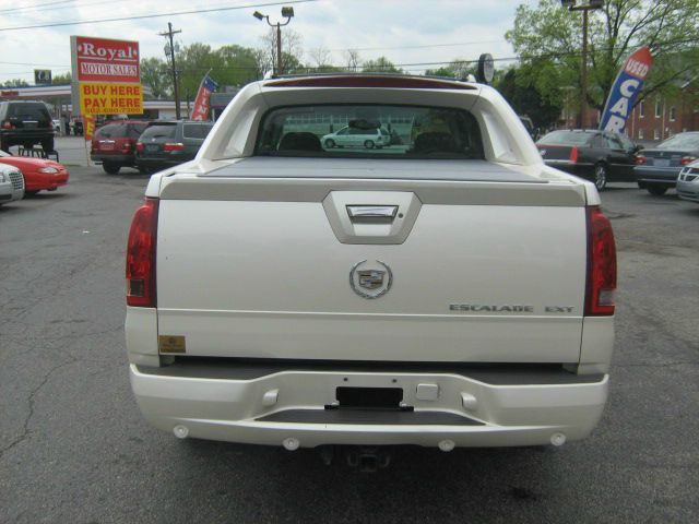 2002 Cadillac Escalade EXT Tech With Rear Entertainment