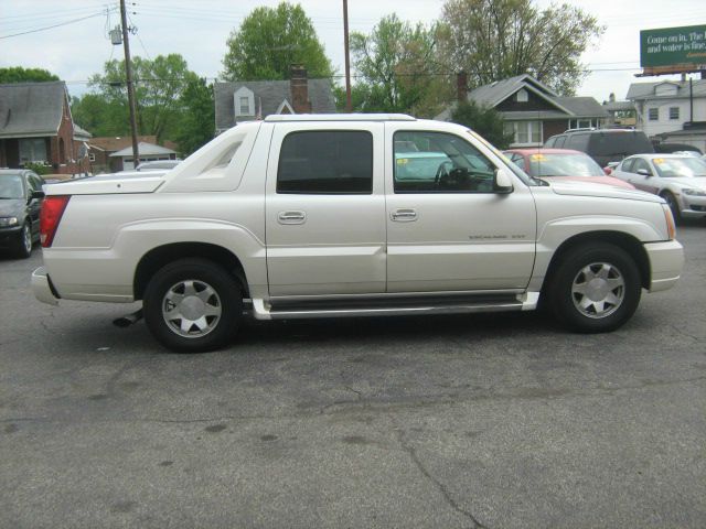 2002 Cadillac Escalade EXT Tech With Rear Entertainment