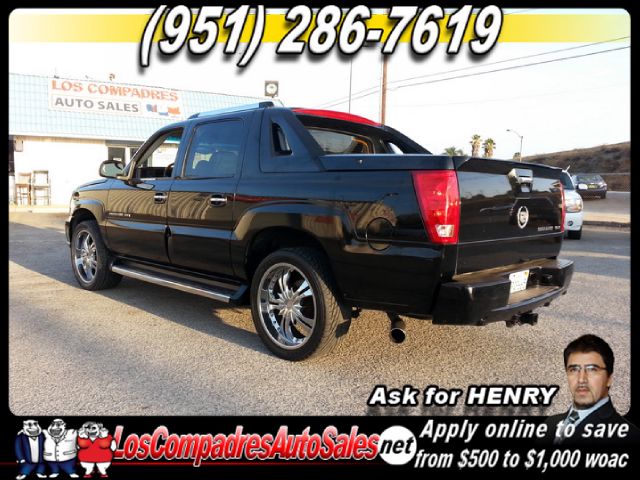 2002 Cadillac Escalade EXT Tech With Rear Entertainment