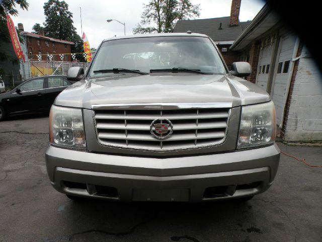 2002 Cadillac Escalade EXT Tech With Rear Entertainment