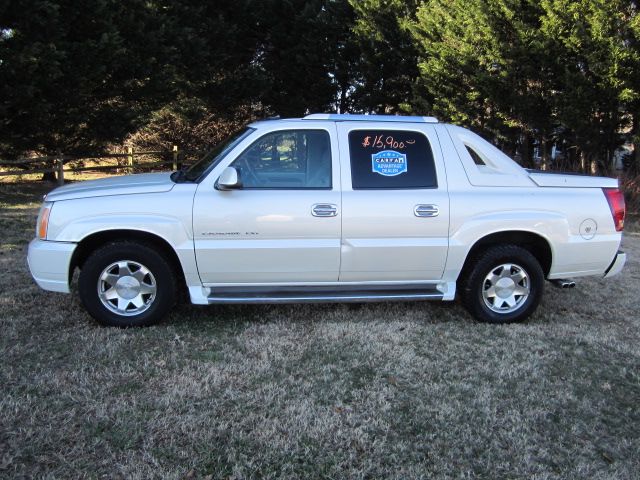 2002 Cadillac Escalade EXT Tech With Rear Entertainment