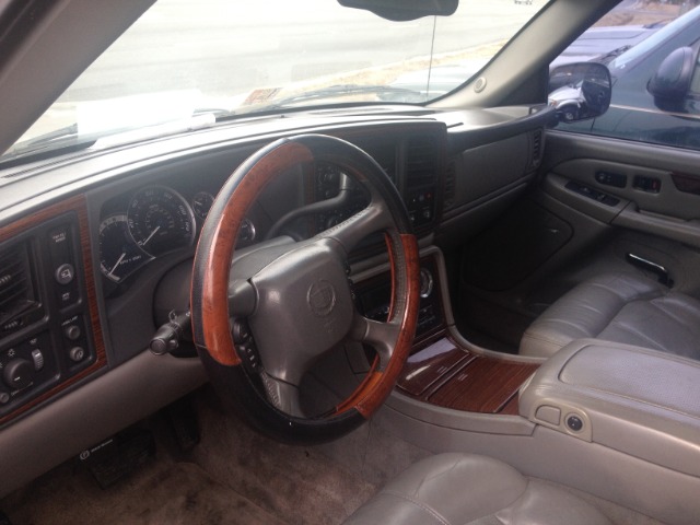 2002 Cadillac Escalade EXT Tech With Rear Entertainment