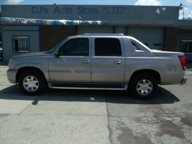 2002 Cadillac Escalade EXT Tech With Rear Entertainment