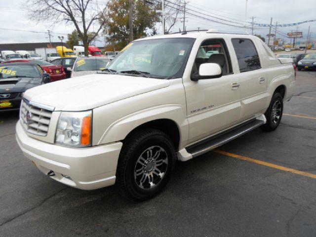 2003 Cadillac Escalade EXT Tech With Rear Entertainment