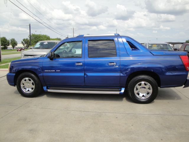 2003 Cadillac Escalade EXT Tech With Rear Entertainment