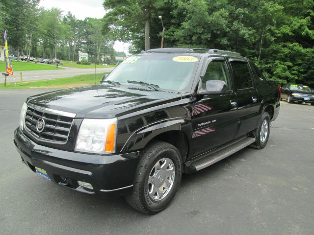 2003 Cadillac Escalade EXT Tech With Rear Entertainment