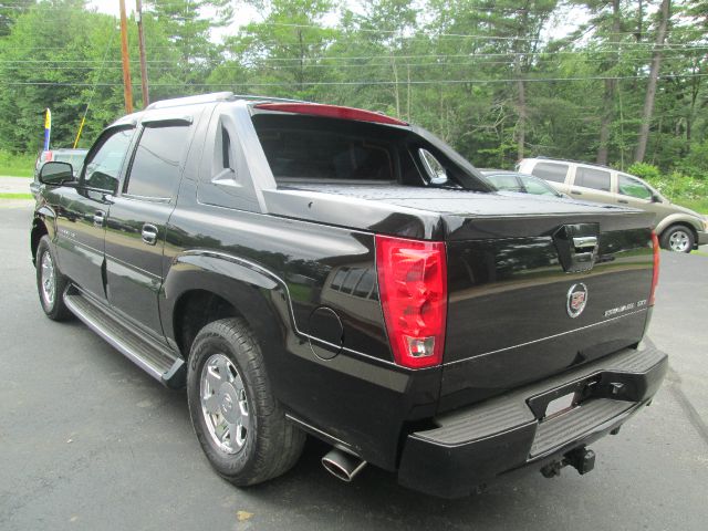 2003 Cadillac Escalade EXT Tech With Rear Entertainment