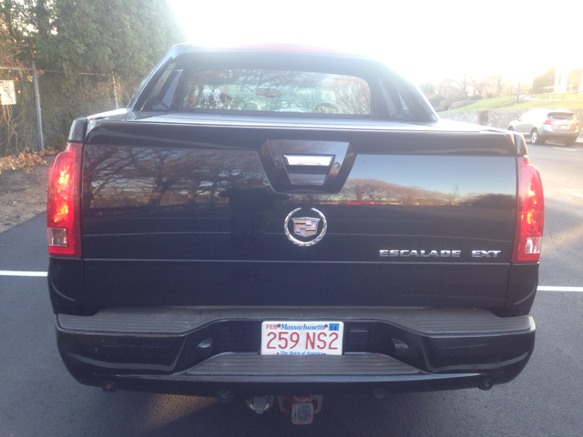 2003 Cadillac Escalade EXT Tech With Rear Entertainment