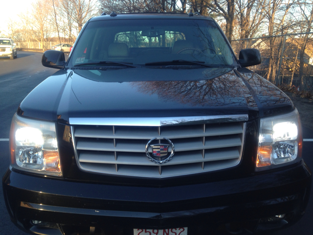 2003 Cadillac Escalade EXT Tech With Rear Entertainment
