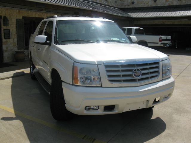 2003 Cadillac Escalade EXT Tech With Rear Entertainment