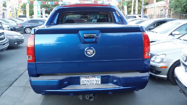 2003 Cadillac Escalade EXT Tech With Rear Entertainment