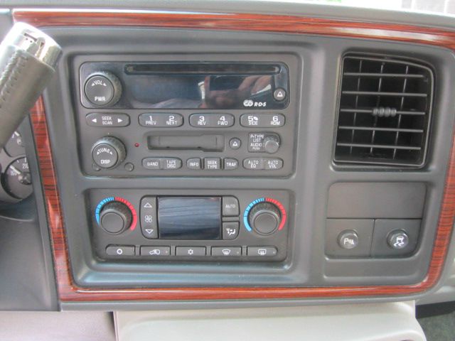 2003 Cadillac Escalade EXT Tech With Rear Entertainment