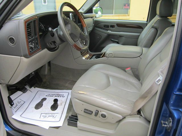 2003 Cadillac Escalade EXT Tech With Rear Entertainment