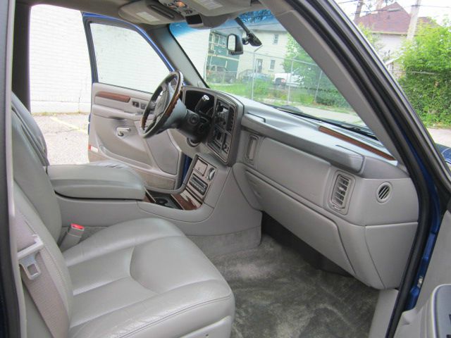 2003 Cadillac Escalade EXT Tech With Rear Entertainment