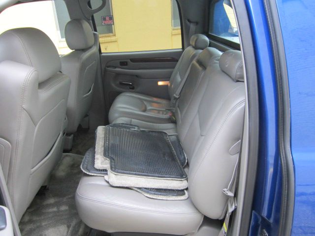 2003 Cadillac Escalade EXT Tech With Rear Entertainment