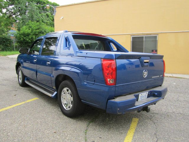2003 Cadillac Escalade EXT Tech With Rear Entertainment