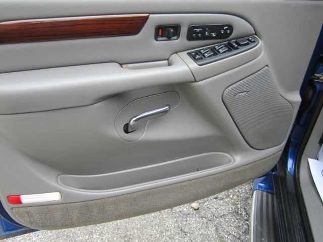 2003 Cadillac Escalade EXT Tech With Rear Entertainment