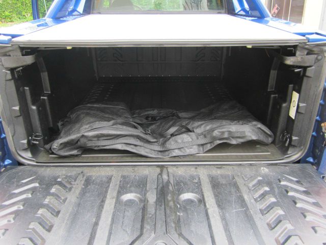 2003 Cadillac Escalade EXT Tech With Rear Entertainment