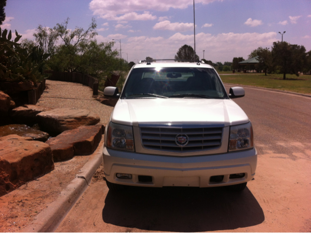 2004 Cadillac Escalade EXT Tech With Rear Entertainment