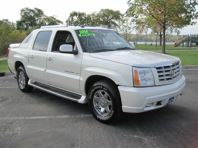 2004 Cadillac Escalade EXT Tech With Rear Entertainment