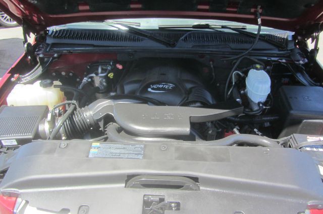 2004 Cadillac Escalade EXT Tech With Rear Entertainment