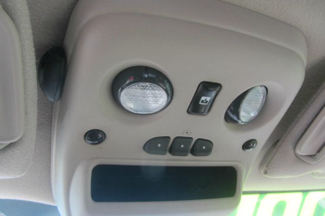 2004 Cadillac Escalade EXT Tech With Rear Entertainment