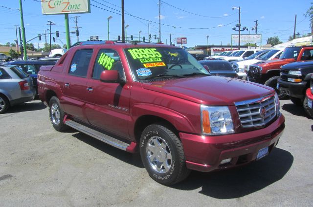 2004 Cadillac Escalade EXT Tech With Rear Entertainment