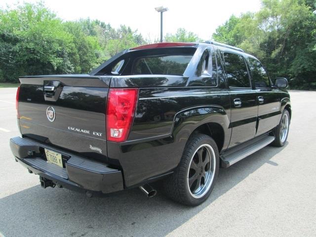 2005 Cadillac Escalade EXT Lariat Super Duty