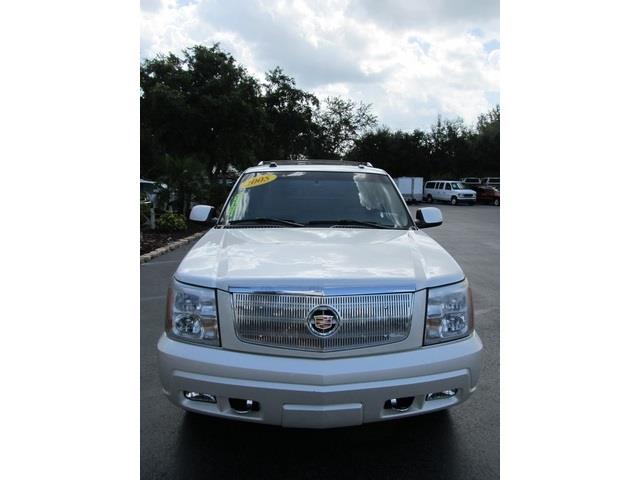 2005 Cadillac Escalade EXT Lariat Super Duty