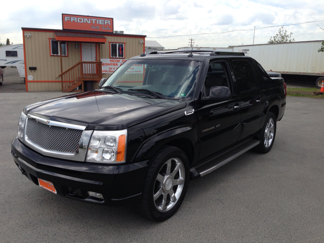 2005 Cadillac Escalade EXT Tech With Rear Entertainment