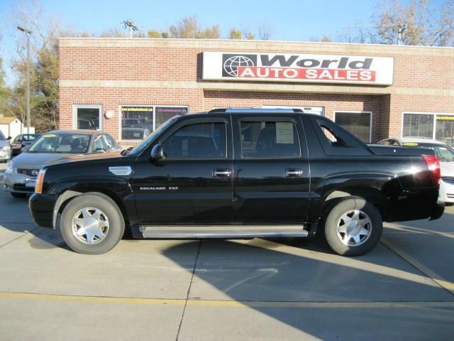 2006 Cadillac Escalade EXT Tech With Rear Entertainment
