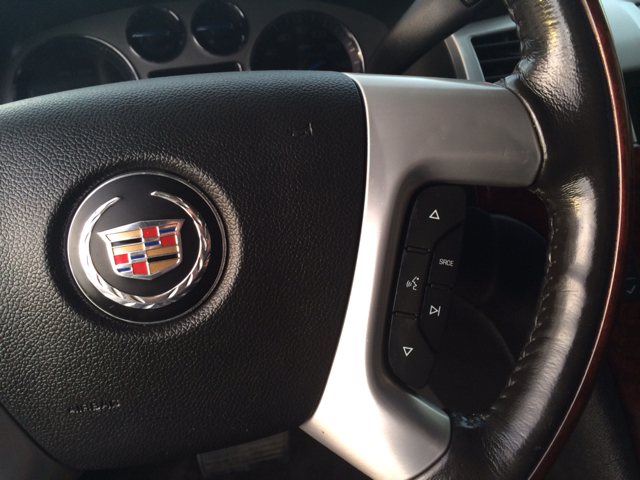 2007 Cadillac Escalade EXT Tech With Rear Entertainment