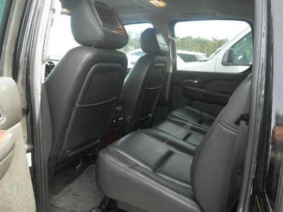 2007 Cadillac Escalade EXT Tech With Rear Entertainment