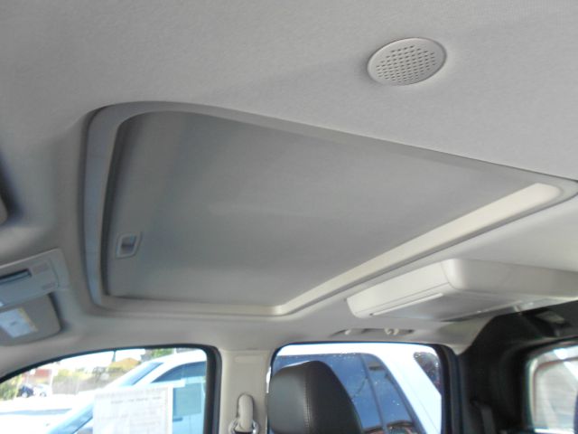 2007 Cadillac Escalade EXT Tech With Rear Entertainment
