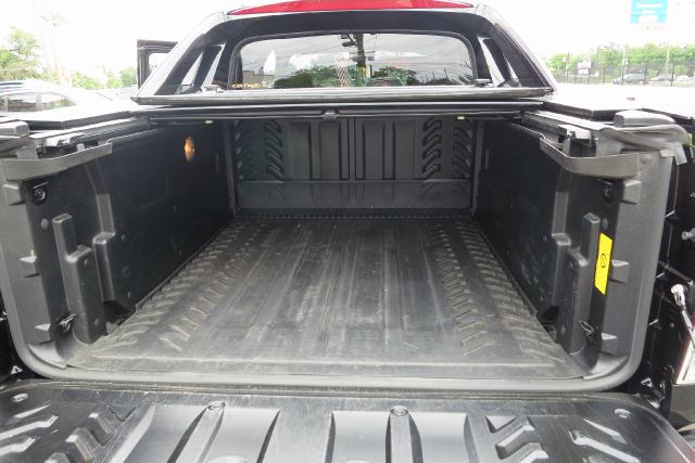 2008 Cadillac Escalade EXT Tech With Rear Entertainment