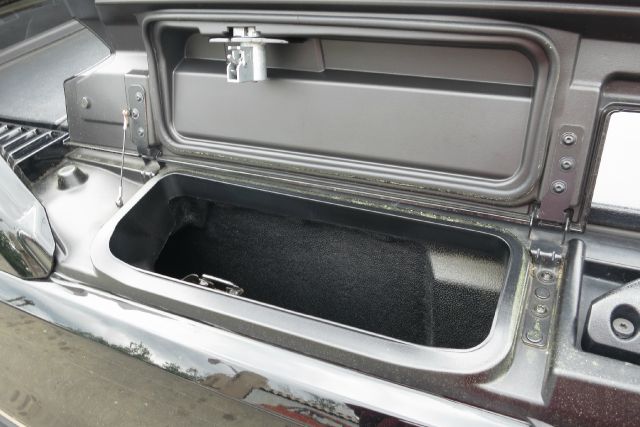 2008 Cadillac Escalade EXT Tech With Rear Entertainment