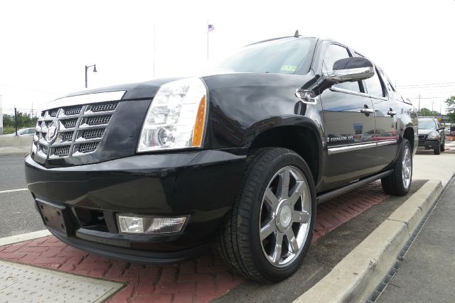 2008 Cadillac Escalade EXT Tech With Rear Entertainment