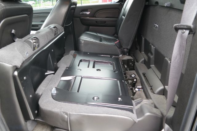 2008 Cadillac Escalade EXT Tech With Rear Entertainment