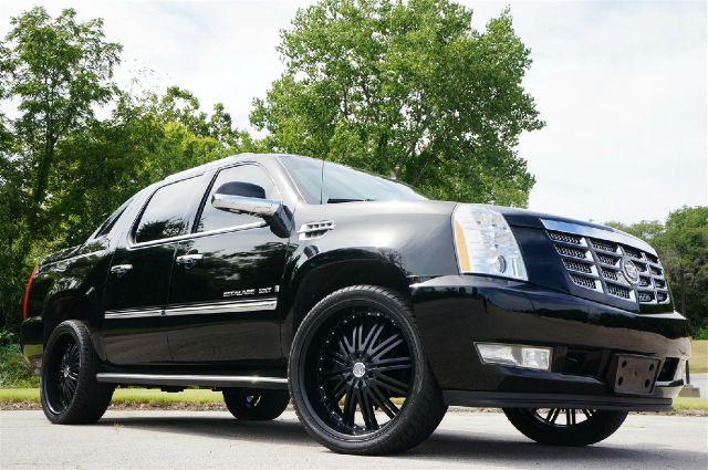 2008 Cadillac Escalade EXT Tech With Rear Entertainment