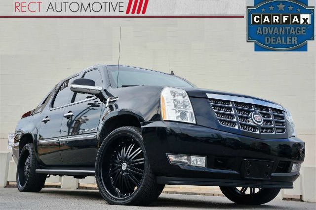 2008 Cadillac Escalade EXT Tech With Rear Entertainment