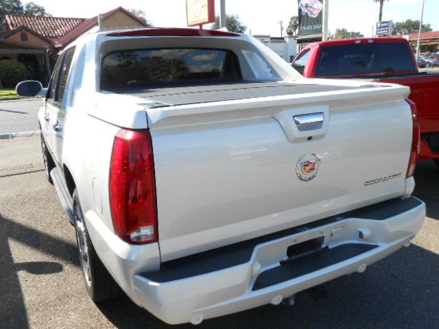 2008 Cadillac Escalade EXT Tech With Rear Entertainment